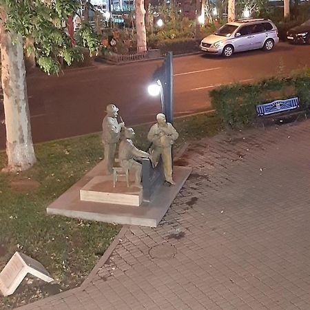 Yerevan, Abovyan 34 My Street Luaran gambar