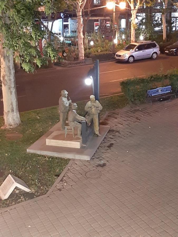 Yerevan, Abovyan 34 My Street Luaran gambar